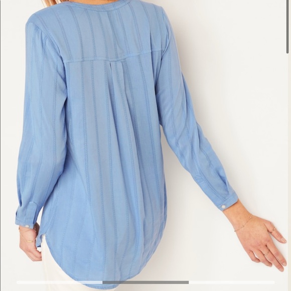 Split-Neck Tunic Top - Picture 2 of 5